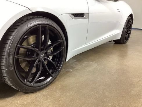 Used 2018 Jaguar F-TYPE Convertible RWD image 2