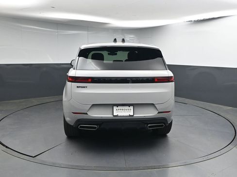 Used 2025 Land Rover Range Rover Sport Dynamic SE image 22