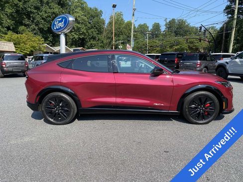 Used 2025 Ford Mustang Mach-E Premium w/ Sport Appearance Package AWD/4WD image 8