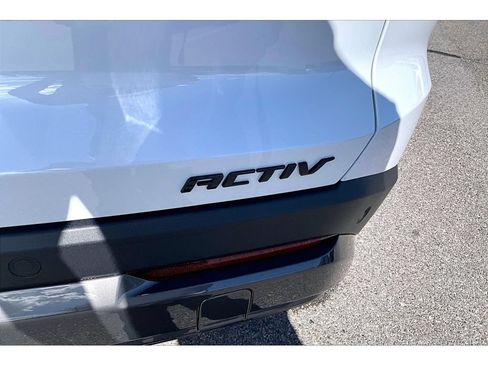 New 2026 Chevrolet Equinox ACTIV w/ Safety and Technology Package AWD/4WD image 9