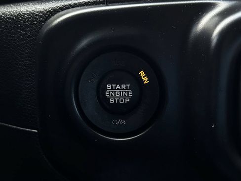 Used 2021 Jeep Wrangler Unlimited Sahara AWD/4WD image 24