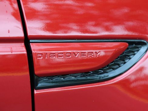 Used 2025 Land Rover Discovery Sport S AWD/4WD image 8