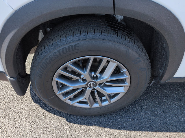 Used 2025 Nissan Rogue S FWD image 9