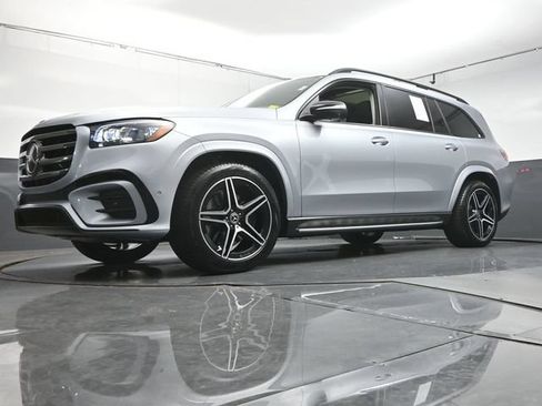 Used 2026 Mercedes-Benz GLS 450 4MATIC image 36