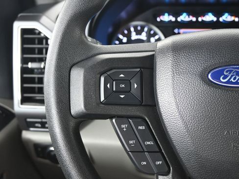 Used 2019 Ford F250 XLT w/ XLT Premium Package AWD/4WD image 36