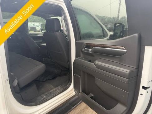 Used 2024 GMC Sierra 1500 Elevation w/ X31 Off-Road Package AWD/4WD image 10