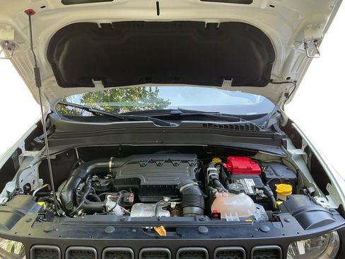 Used 2023 Jeep Renegade Trailhawk AWD/4WD image 13