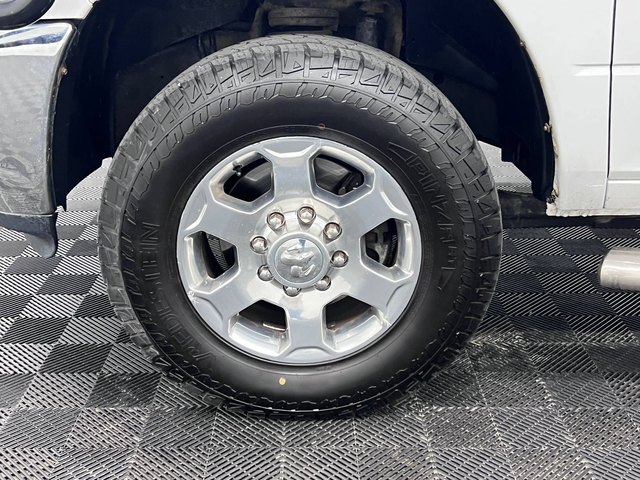 Used 2018 RAM 2500 SLT w/ Protection Group AWD/4WD image 11