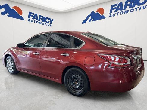 Used 2015 Nissan Altima 2.5 S w/ Power Driver Seat Package FWD image 2