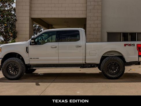 Used 2021 Ford F250 XLT w/ XLT Premium Package image 6