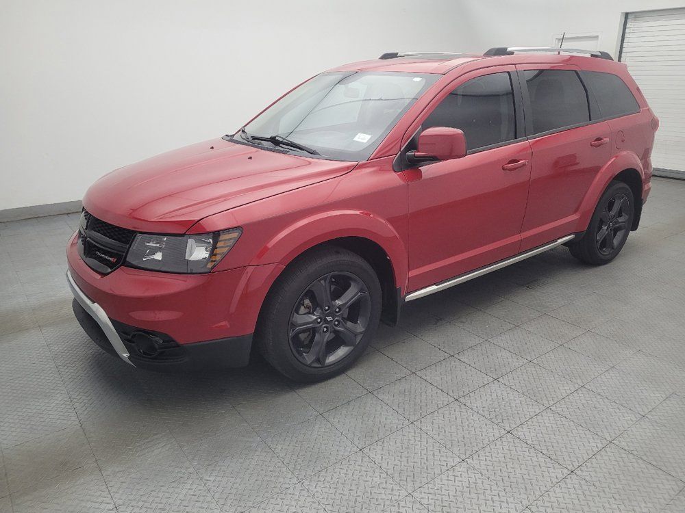 Used 2018 Dodge Journey Crossroad w/ Nav & Sun Group FWD image 2