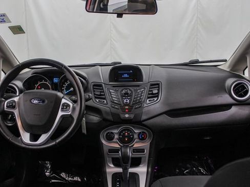 Used 2014 Ford Fiesta SE FWD image 25