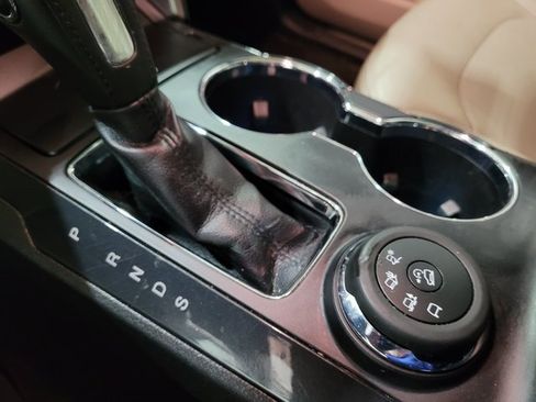 Used 2018 Ford Explorer Limited w/ Equipment Group 301A image 42