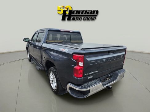 Used 2021 Chevrolet Silverado 1500 LT w/ Convenience Package II image 3
