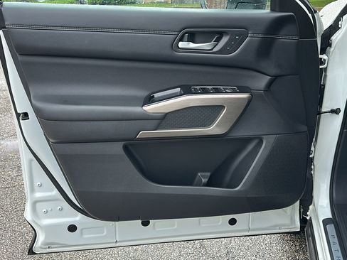 Certified 2023 Nissan Pathfinder Platinum image 14