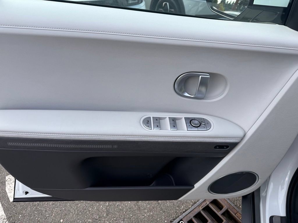 Certified 2024 Hyundai Ioniq 5 Limited RWD image 25