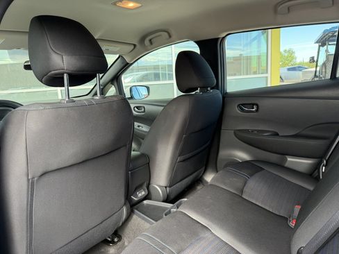 Used 2025 Nissan Leaf S FWD image 28