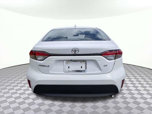 Used 2025 Toyota Corolla LE FWD image 4