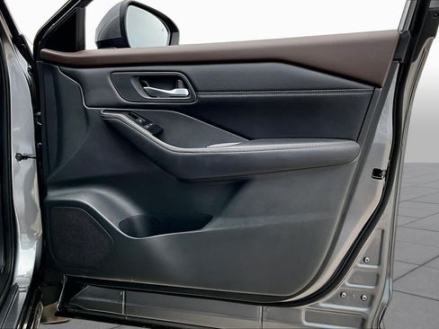 Certified 2022 Nissan Rogue SV w/ SV Premium Package FWD image 23