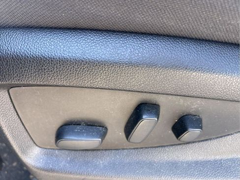 Used 2019 Chevrolet Silverado 1500 LT w/ All Star Edition image 27