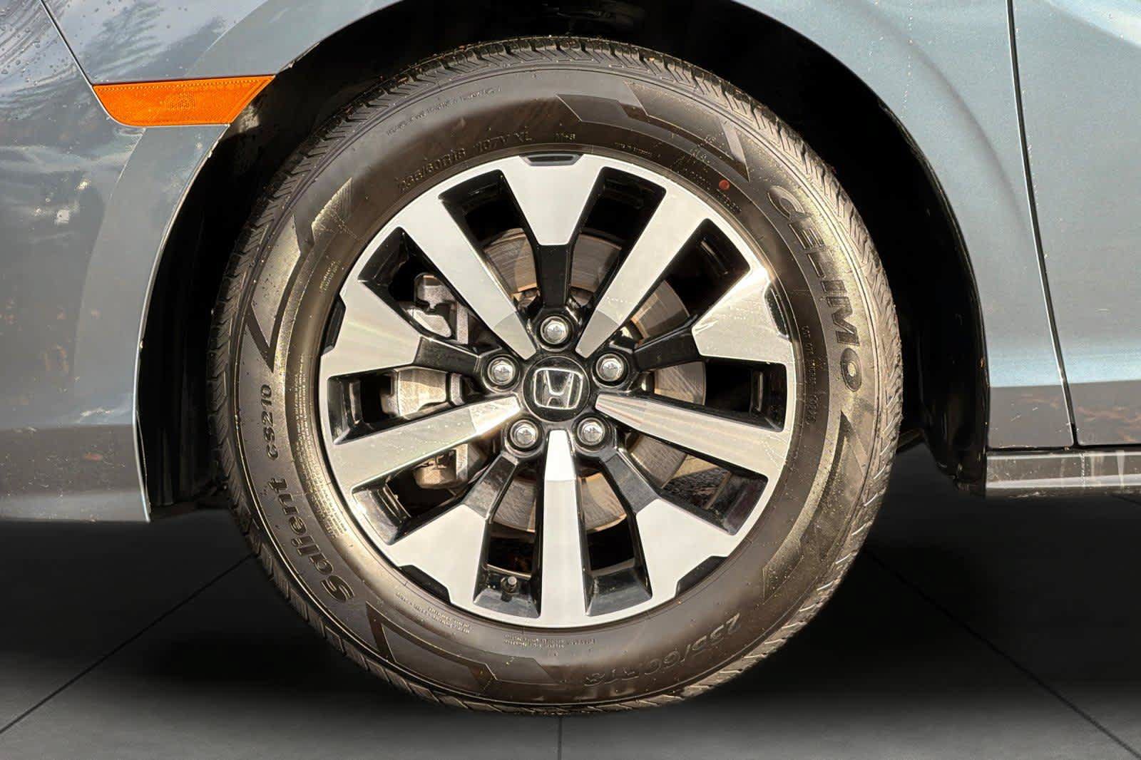 Used 2025 Honda Odyssey EX-L image 11