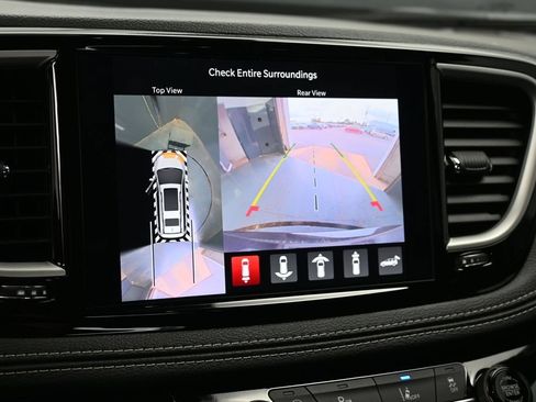 New 2027 Chrysler Pacifica Select FWD image 25