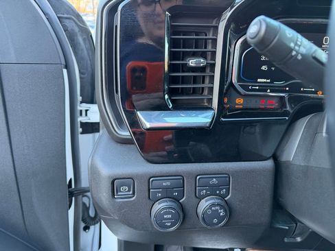 Used 2025 Chevrolet Silverado 1500 LT image 15