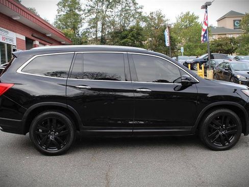 Used 2017 Honda Pilot Elite image 6