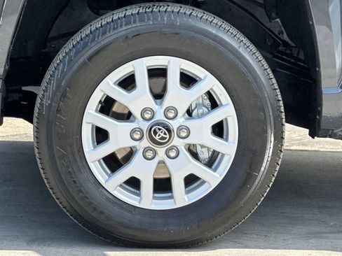 Used 2025 Toyota Tacoma SR5 image 26