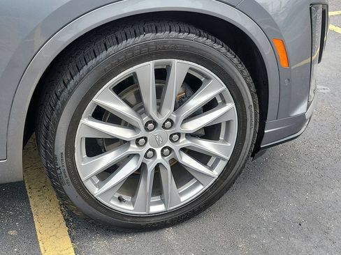 Used 2021 Cadillac XT6 Sport w/ Platinum Package AWD/4WD image 8