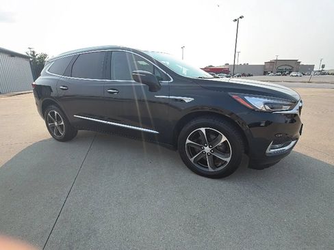 Used 2018 Buick Enclave Premium w/ Trailering Package AWD/4WD image 17