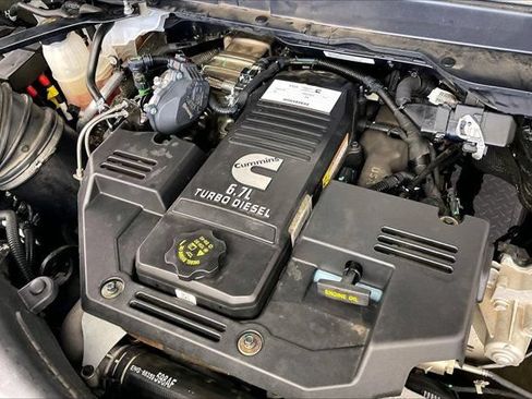 Used 2022 RAM 2500 Limited AWD/4WD image 32