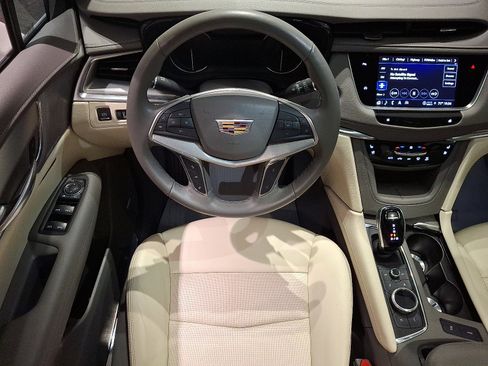 Certified 2023 Cadillac XT5 Premium Luxury image 20