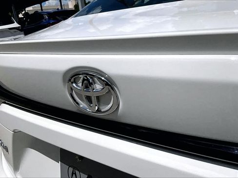 Used 2024 Toyota Corolla SE FWD image 31