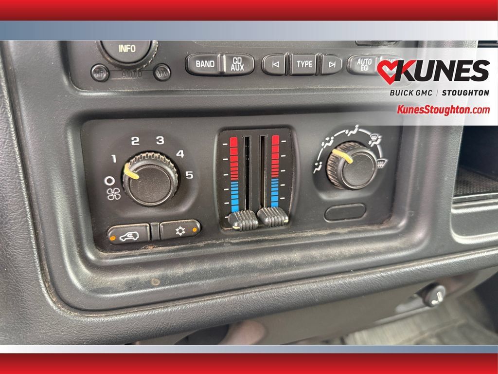 Used 2006 Chevrolet Silverado 1500 W/T AWD/4WD image 23