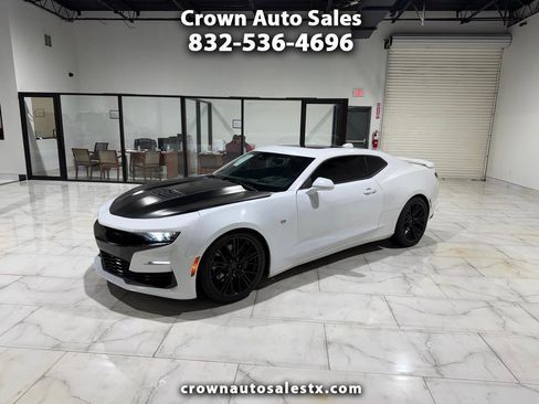 Used 2020 Chevrolet Camaro SS RWD image 1