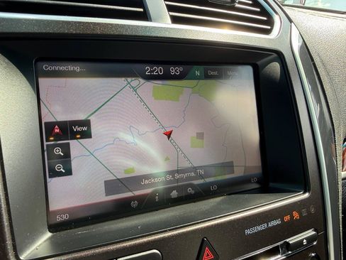 Used 2016 Ford Explorer Platinum AWD/4WD image 40