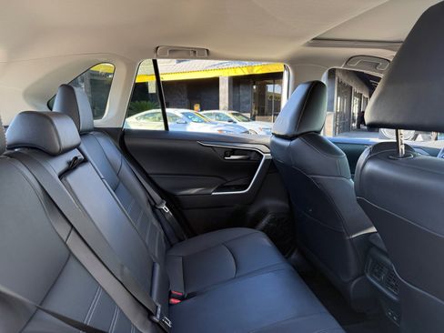 Used 2023 Toyota RAV4 XLE Premium image 17