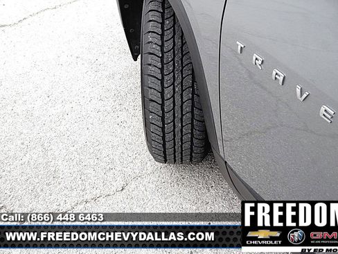 Used 2023 Chevrolet Traverse LT FWD image 42