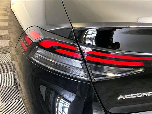 Used 2023 Honda Accord EX image 28