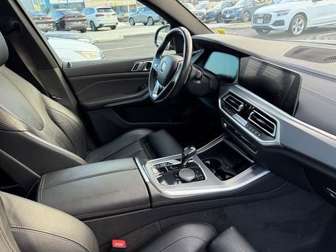 Used 2021 BMW X5 xDrive40i w/ Convenience Package image 28