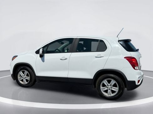 Used 2020 Chevrolet Trax LS FWD image 3