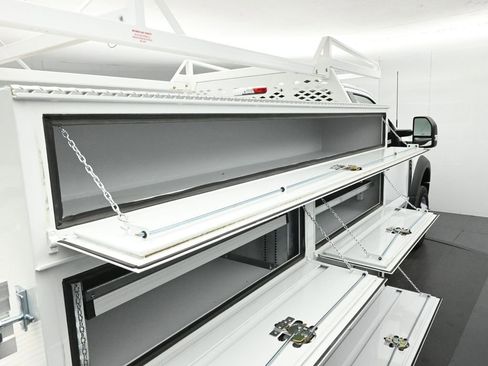 New 2025 Ford F550 2WD Regular Cab Super Duty image 26