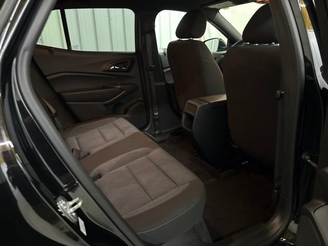 Used 2024 Chevrolet Trax RS FWD image 17