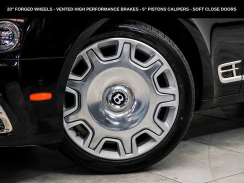 Used 2018 Bentley Mulsanne RWD image 3