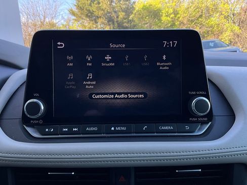 Used 2025 Nissan Rogue SV image 30