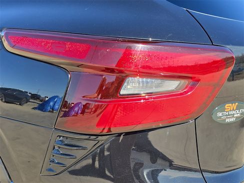 Used 2025 Chevrolet Trax RS w/ Driver Confidence Package image 33