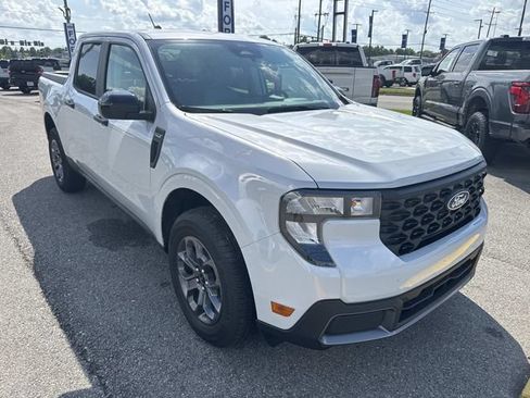 New 2026 Ford Maverick XLT w/ XLT Luxury Package FWD image 3