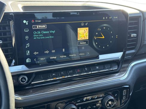 Used 2024 Chevrolet Silverado 1500 LT image 23