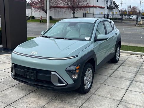 Certified 2026 Hyundai Kona SE image 3
